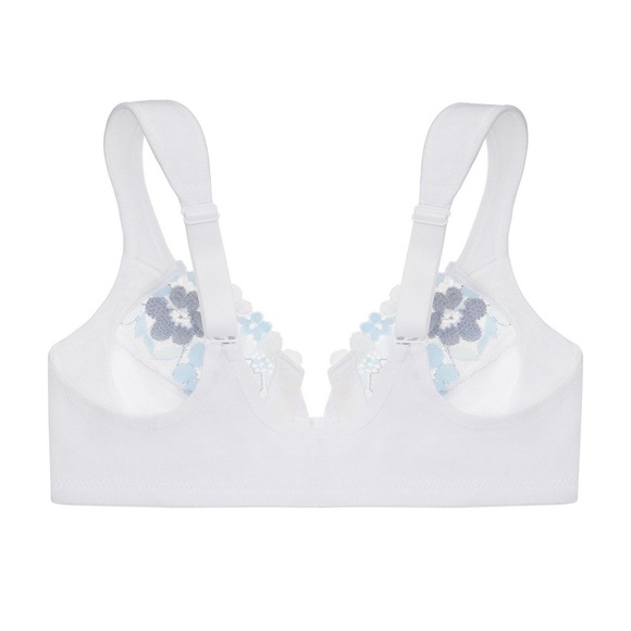 Glamorise Plus Size Front-Closure Cotton Wonder
Underwire white Bra Size: 36B - Picture 5 of 6
